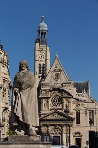 STATUE DE CORNEILLE, CELEBRE DRAMATURGE ET POETE FRANCAIS DU XVIIEME SIECLE,PLACE DU PANTHEON DEVANT LA SORBONNE ET L'EGLISE SAINT-ETIENNE-DU-MONT, 5EME ARRONDISSEMENT, PARIS (75), FRANCE 
