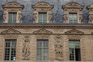 L'HOTEL DE SULLY EST UN HOTEL PARTICULIER DE STYLE LOUIS XIII DANS LE QUARTIER DU MARAIS, IL ABRITE LE CENTRE DES MONUMENTS NATIONAUX, 4EME ARRONDISSEMENT, PARIS (75), ILE-DE-FRANCE, FRANCE 