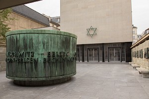 LE MEMORIAL DE LA SHOAH EST UN MUSEE CONSACRE A L'HISTOIRE DU GENOCIDE JUIF DURANT LA SECONDE GUERRE MONDIALE, 4EME ARRONDISSEMENT, PARIS (75), ILE-DE-FRANCE, FRANCE 