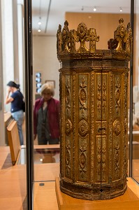 COFFRE POUR ROULEAU DE TORAH, MUSEE D'ART ET D'HISTOIRE DU JUDAISME INSTALLE DANS L'HOTEL DE SAINT-AIGNAN, 3EME ARRONDISSEMENT, PARIS (75), ILE-DE-FRANCE, FRANCE 