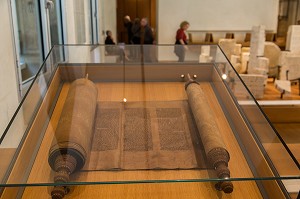 TORAH, MUSEE D'ART ET D'HISTOIRE DU JUDAISME INSTALLE DANS L'HOTEL DE SAINT-AIGNAN, 3EME ARRONDISSEMENT, PARIS (75), ILE-DE-FRANCE, FRANCE 