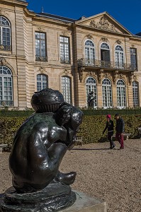 JARDINS DU MUSEE, CREE EN 1916 A L'INITIATIVE D'AUGUSTE RODIN, LE MUSEE RODIN EST SITUE A L'HOTEL BIRON, HOTEL PARTICULIER DU 18 EME SIECLE, 7 EME ARRONDISSEMENT, PARIS (75), ILE-DE-FRANCE, FRANCE 