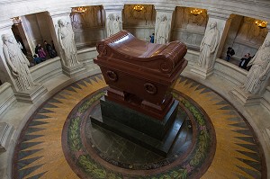 HOTEL NATIONAL DES INVALIDES, FONDE PAR LOUIS XIV EN 1670 POUR ACCUEILLIR LES SOLDATS INVALIDES, PARIS (75), ILE-DE-FRANCE, FRANCE 
