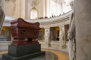 HOTEL NATIONAL DES INVALIDES, FONDE PAR LOUIS XIV EN 1670 POUR ACCUEILLIR LES SOLDATS INVALIDES, PARIS (75), ILE-DE-FRANCE, FRANCE 
