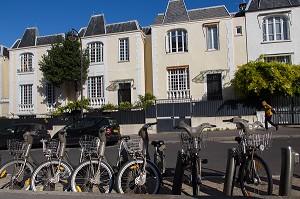 RUE DU DOCTEUR-LERAY, SITUEE DANS LE QUARTIER DE LA MAISON-BLANCHE, QUARTIER PAVILLONNAIRE, 13 EME ARRONDISSEMENT, PARIS (75), ILE-DE-FRANCE, FRANCE 