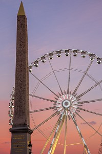 PLACE DE LA CONCORDE ET LA GRANDE ROUE INSTALLEE DURANT LA PERIODE DES FETES DE NOEL, 8 EME ARRONDISSEMENT, PARIS (75), ILE-DE-FRANCE, FRANCE 