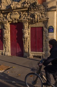 HOTEL FIEUBET ET SES ATLANTES, QUAI DES CELESTINS, QUARTIER DU MARAIS, PARIS 4EME, PARIS (75), ILE-DE-FRANCE, FRANCE 