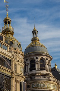 LES GRANDS MAGASINS SUR LES GRANDS BOULEVARDS DONT LE PRINTEMPS-HAUSSMANN FONDE AU 19 EME SIECLE, VENDENT LES PRINCIPALES MARQUES DE MODE, DE LUXE ET DE BEAUTE, 9 EME ARRONDISSEMENT, PARIS (75), ILE-DE-FRANCE, FRANCE 