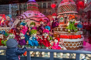 VITRINES DE NOEL DES GRANDS MAGASINS, PRINTEMPS-HAUSSMANN, 9 EME ARRONDISSEMENT, PARIS (75), ILE-DE-FRANCE, FRANCE 