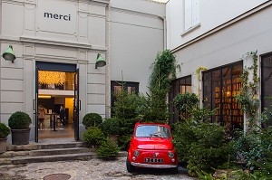 BOUTIQUE MERCI-MERCI, CONSACREE A LA MODE, AU DESIGN ET A LA DECORATION, 3 EME ARRONDISSEMENT, (75), PARIS, ILE-DE-FRANCE, FRANCE 