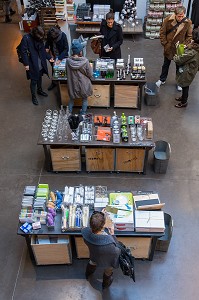 BOUTIQUE MERCI-MERCI, CONSACREE A LA MODE, AU DESIGN ET A LA DECORATION, 3 EME ARRONDISSEMENT, (75), PARIS, ILE-DE-FRANCE, FRANCE 