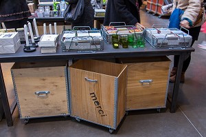 BOUTIQUE MERCI-MERCI, CONSACREE A LA MODE, AU DESIGN ET A LA DECORATION, 3 EME ARRONDISSEMENT, (75), PARIS, ILE-DE-FRANCE, FRANCE 