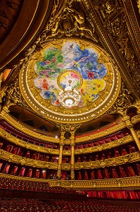 INTERIEUR DE L'OPERA GARNIER, PALAIS GARNIER, PLAFOND PEINT PAR MARC CHAGALL EN 1964, 9 EME ARRONDISSEMENT, (75), PARIS, ILE-DE-FRANCE, FRANCE 