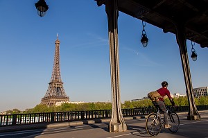 METRO PONT DE BIR-HAKEIM, 16 EME ARRONDISSEMENT, PARIS (75), ILE-DE-FRANCE, FRANCE 