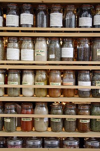 COMPTOIR DES AROMES, THE, HERBES ET EPICES, LES HALLES CENTRALES, LE HAVRE, SEINE-MARITIME (76), NORMANDIE, FRANCE 