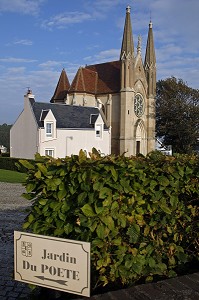 JARDIN DU POETE, CHAPELLE NOTRE-DAME-DES-FLOTS, SAINTE-ADRESSE, LE HAVRE, SEINE-MARITIME (76), NORMANDIE, FRANCE 