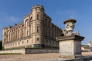 CHATEAU DE SAINT-GERMAIN-EN-LAYE, APPELE AUSSI CHATEAU VIEUX, ANCIENNE RESIDENCE ROYALE DE STYLE MEDIEVAL ET RENAISSANCE, ABRITANT AUJOURD'HUI LE MUSEE D' ARCHEOLOGIE NATIONALE, SAINT-GERMAIN-EN-LAYE, YVELINES (78), FRANCE 