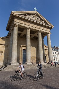 EGLISE SAINT-GERMAIN, ELEVEE AU 19 EME SIECLE DANS UN STYLE NEOCLASSIQUE INSPIRE DES BASILIQUES PALEOCHRETIENNES, SAINT-GERMAIN-EN-LAYE, YVELINES (78), FRANCE 
