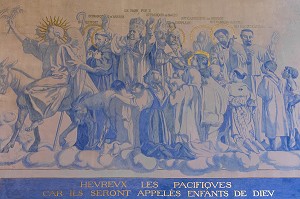 FRISE DES BEATITUDES, CHAPELLE RESTAUREE ET DECOREE PAR MAURICE DENIS (1873-1943) EN 1922, MAISON ATELIER DU PEINTRE FRANCAIS, MUSEE DEPARTEMENTAL MAURICE DENIS, SAINT-GERMAIN-EN-LAYE, YVELINES (78), FRANCE MENTION OBLIGATOIRE ' MUSEE DEPARTEMENTAL MAURICE DENIS / CG78' 
