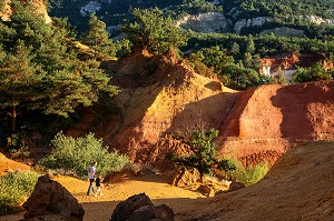 COLORADO PROVENCAL, OCRES AUX COULEURS MULTIPLES DE RUSTREL, VAUCLUSE (84), FRANCE 