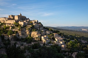 VILLAGE PERCHE DE GORDES, PLUS BEAU VILLAGE DE FRANCE, PARC NATUREL REGIONAL DU LUBERON, VAUCLUSE (84), FRANCE 