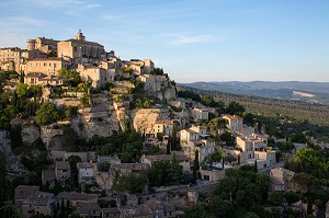 VILLAGE PERCHE DE GORDES, PLUS BEAU VILLAGE DE FRANCE, PARC NATUREL REGIONAL DU LUBERON, VAUCLUSE (84), FRANCE 