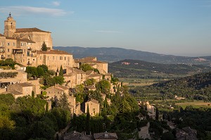 VILLAGE PERCHE DE GORDES, PLUS BEAU VILLAGE DE FRANCE, PARC NATUREL REGIONAL DU LUBERON, VAUCLUSE (84), FRANCE 