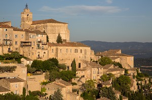 VILLAGE PERCHE DE GORDES, PLUS BEAU VILLAGE DE FRANCE, PARC NATUREL REGIONAL DU LUBERON, VAUCLUSE (84), FRANCE 