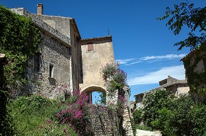 VILLAGE D'OPPEDE-LE-VIEUX, PARC NATUREL REGIONAL DU LUBERON, VAUCLUSE (84), FRANCE 