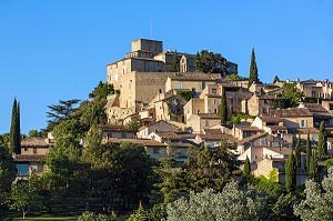 VILLAGE ET CHATEAU D'ANSOUIS, PARC NATUREL REGIONAL DU LUBERON, VAUCLUSE (84), FRANCE 