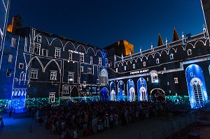 LES LUMINESSENCES D'AVIGNON, PALAIS DES PAPES, VILLE D'AVIGNON APPELEE CITE DES PAPES ET CLASSEE AU PATRIMOINE MONDIAL DE L'UNESCO, VAUCLUSE (84), FRANCE 