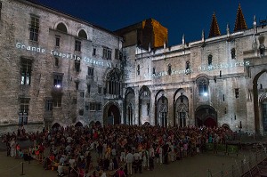 LES LUMINESSENCES D'AVIGNON, PALAIS DES PAPES, VILLE D'AVIGNON APPELEE CITE DES PAPES ET CLASSEE AU PATRIMOINE MONDIAL DE L'UNESCO, VAUCLUSE (84), FRANCE 