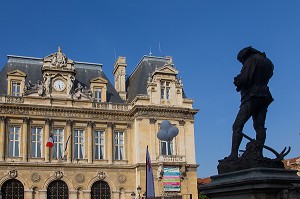 MAIRIE, ILLUSTRATION NEUILLY-SUR-SEINE, HAUTS-DE-SEINE (92), ILE-DE-FRANCE, FRANCE 