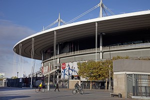 STADE DE FRANCE, LE PLUS GRAND STADE FRANCAIS, CONSTRUIT ENTRE 1995 ET 1998 POUR LES BESOINS DE LA COUPE DU MONDE DE FOOTBALL, QUARTIER DE LA PLAINE SAINT-DENIS, SAINT-DENIS, SEINE-SAINT-DENIS (93), FRANCE 