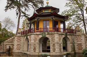 PAVILLON CHINOIS DU PARC DE CASSAN CONCU PAR PIERRE-JACQUES BERGERET EN 1778, L'ISLE ADAM, VAL D'OISE (95), ILE-DE-FRANCE, FRANCE 