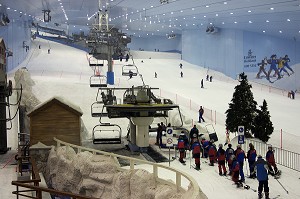 SKI DUBAI, PISTE DE SKI INDOOR, INTERIEUR, TELEPHERIQUE, MALL OF THE EMIRATES, DUBAI, EMIRATS ARABES UNIS 