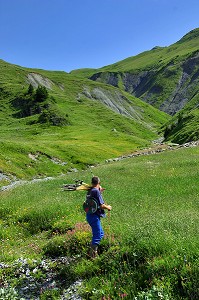INSTALLATION D'UN PARC EN ALPAGE SUR UNE EXPLOITATION AGRICOLE AU CORMET D'ARECHES, BEAUFORTAIN, SAVOIE (73) 