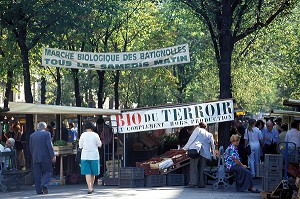 MARCHE BIOLOGIQUE, BOULEVARD BATIGNOLLES, PARIS, FRANCE 