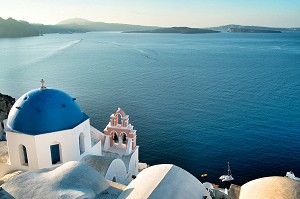 SANTORIN, JOYAU DES CYCLADES, GRECE 