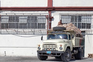 USINE DE FABRICATION DE BISCUITS, SCENE DE RUE ET VIE QUOTIDIENNE, LA HAVANE, CUBA, CARAIBES 