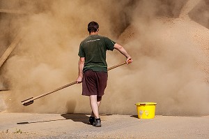 COOPERATIVE CEREALIERE D'ESSAY, ORNE (61), FRANCE 