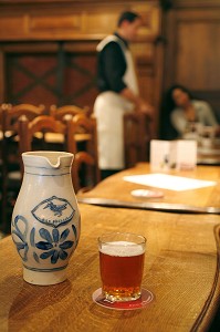 BIERE BRASSERIE A LA BECASSE, BRUXELLES, BELGIQUE 