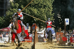 JOUTE DE CHEVALIER, FETE DE L'OMMEGANG, BRUXELLES, BELGIQUE 