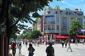 RESTAURANT MAC DONALD'S, VARNA, MER NOIRE, BULGARIE, EUROPE 