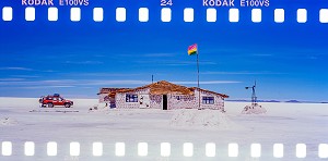 REGARD SUR LA BOLIVIE, CORDILLERE DES ANDES 