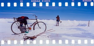 REGARD SUR LA BOLIVIE, CORDILLERE DES ANDES 
