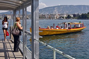 BATEAU TAXI GENEVOIS SUR LE LAC LEMAN, GENEVE, SUISSE 