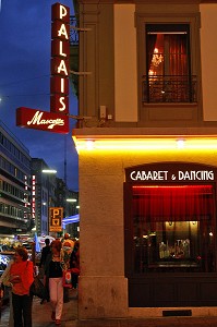 CABARET SPECTACLE 'LE PALAIS MASCOTTE', UNE DES PLUS VIEILLE INSTITUTION DE LA VILLE, GENEVE, SUISSE 