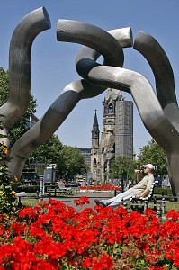 'L'EGLISE DU SOUVENIR' EST DEVENUE LE SYMBOLE ABSOLU DU DESASTRE DE 1945, BERLIN, ALLEMAGNE 