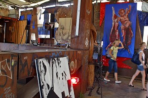 EXPOSITION ATELIER D'ARTISTE TACHELES, TACHELES, ANCIEN SQUAT, PORTE-DRAPEAU DE L'UNDERGROUND POLITICO ARTISTIQUE DANS LES ANNEES 1990, BERLIN, ALLEMAGNE 